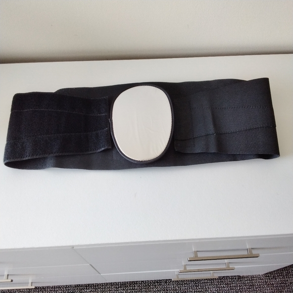 "SACRO"  BACK BRACE W/ THERMO PAD - Picture 3 of 3